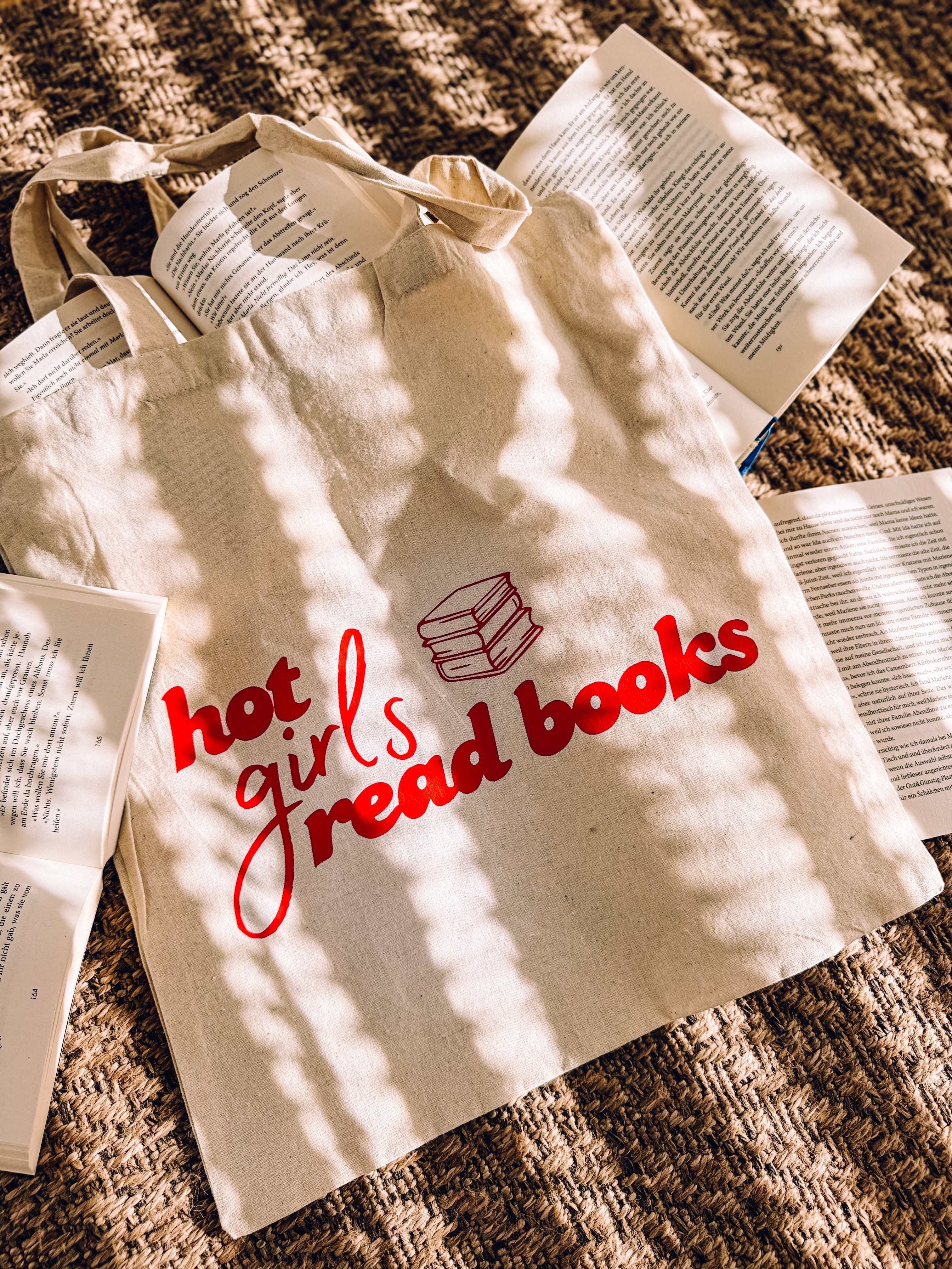 Stofftasche "hot girls read books"