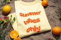 T-Shirt "summer vibes only"