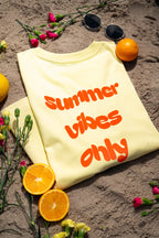 T-Shirt "summer vibes only"