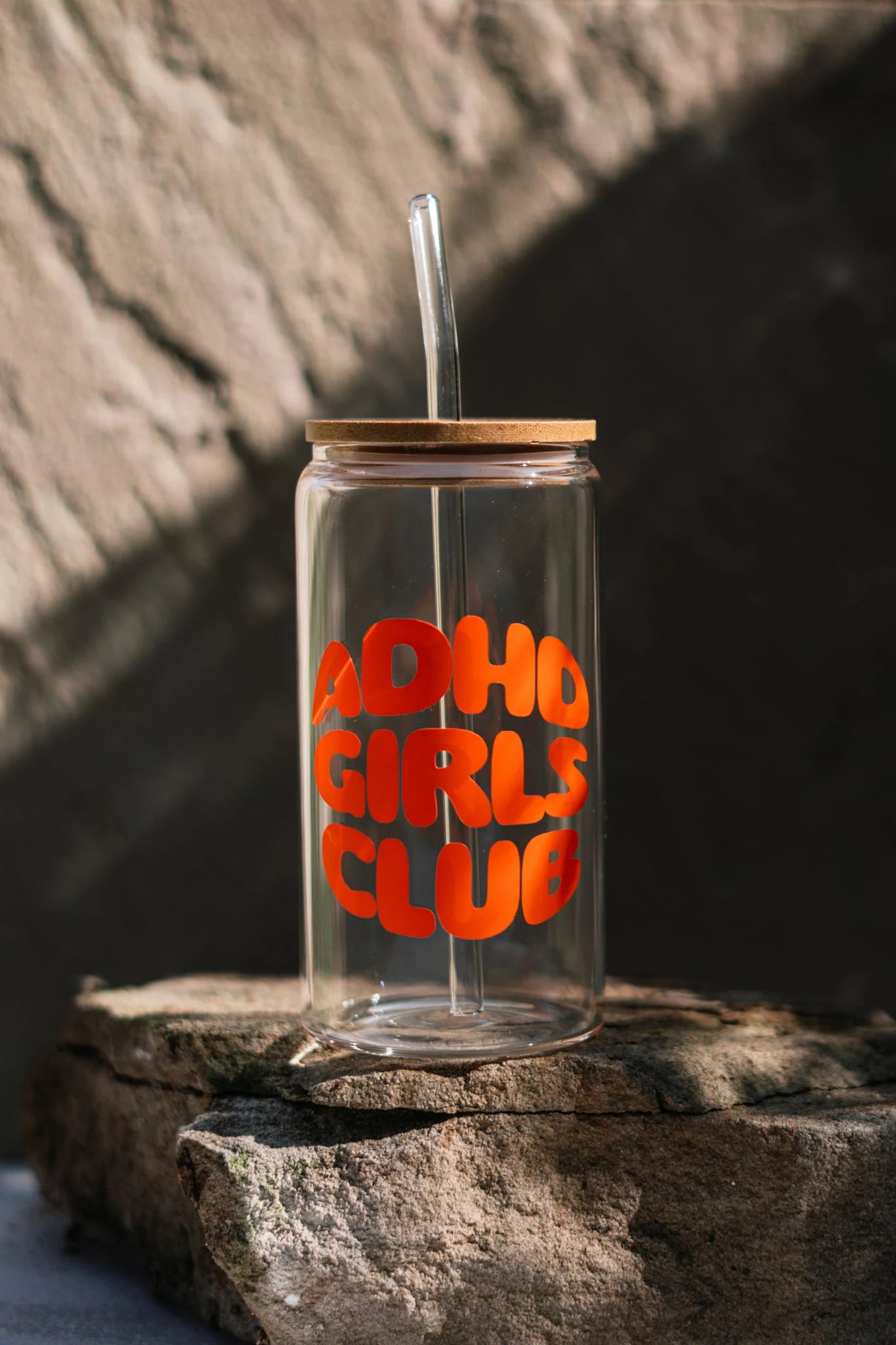 Trinkglas ADHD GIRLS CLUB mit Bambusdeckel und Strohhalm