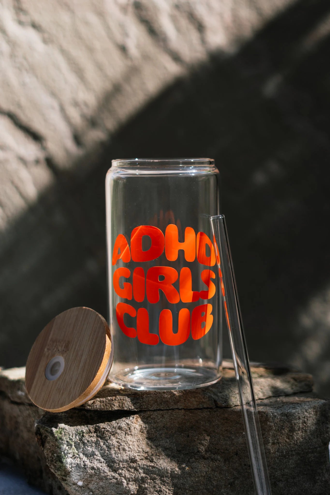 Trinkglas ADHD GIRLS CLUB mit Bambusdeckel und Strohhalm
