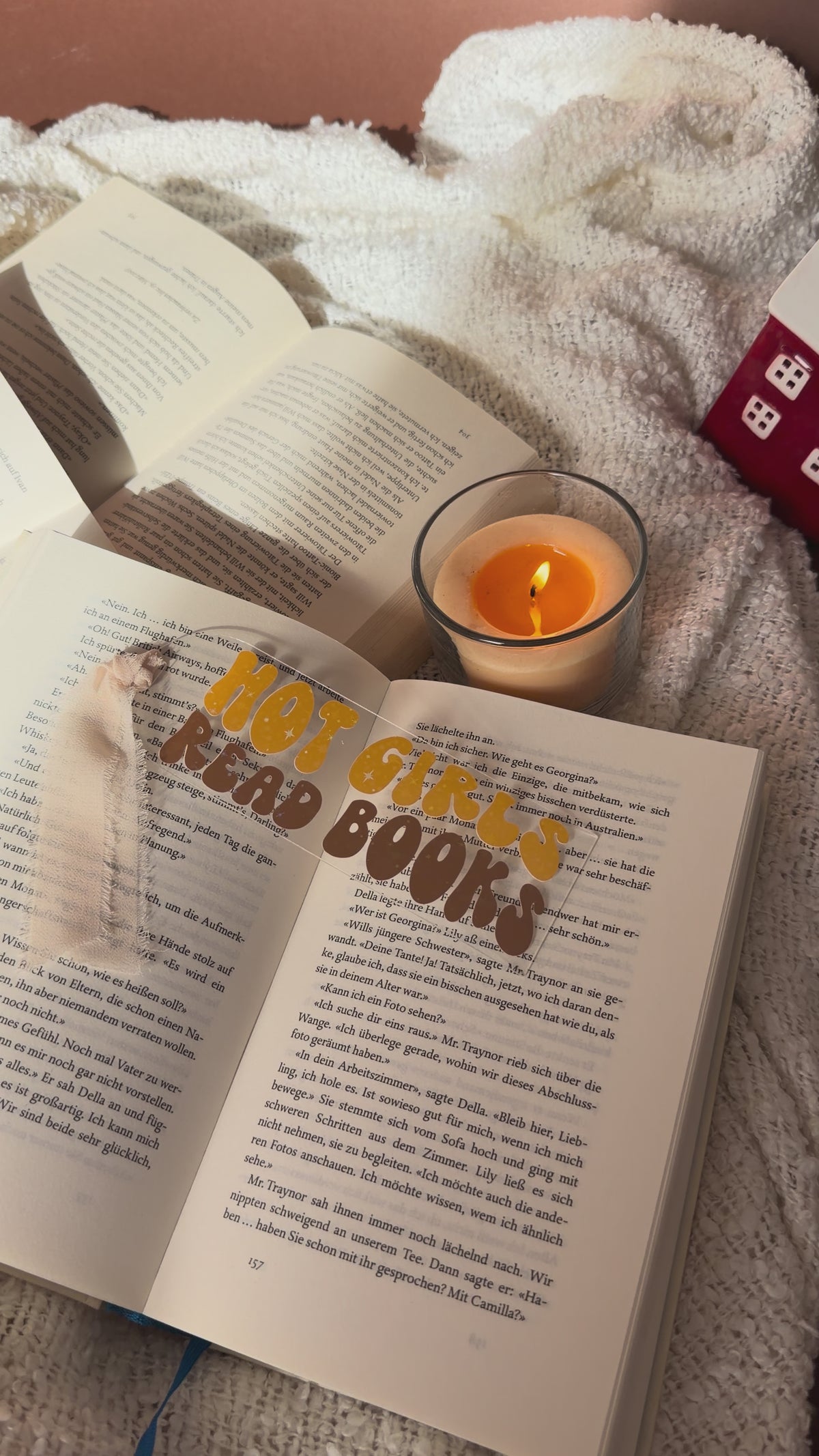 Lesezeichen - hot girls read books